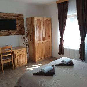 rustic lodge plitvice