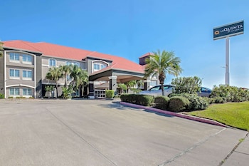 La Quinta Inn & Suites By Wyndham Corpus Christi Airport,Nueces>>Corpus Christi,3 star
