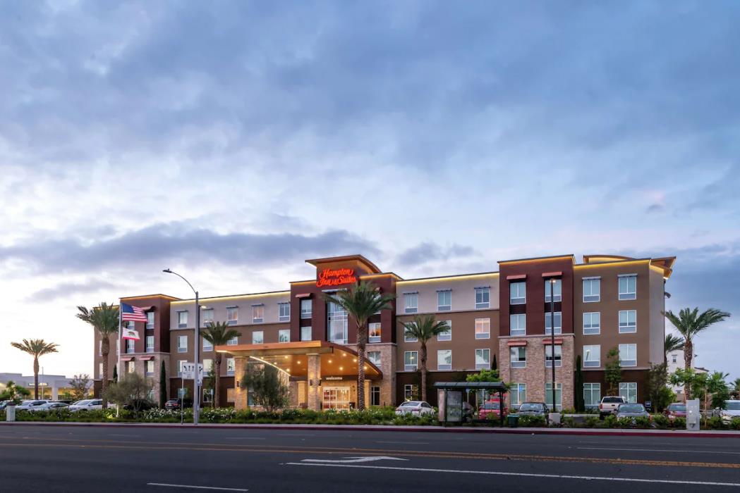 hampton inn and suites buena park