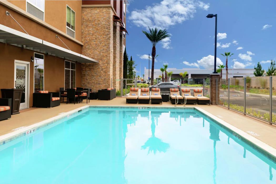 hampton inn and suites buena park