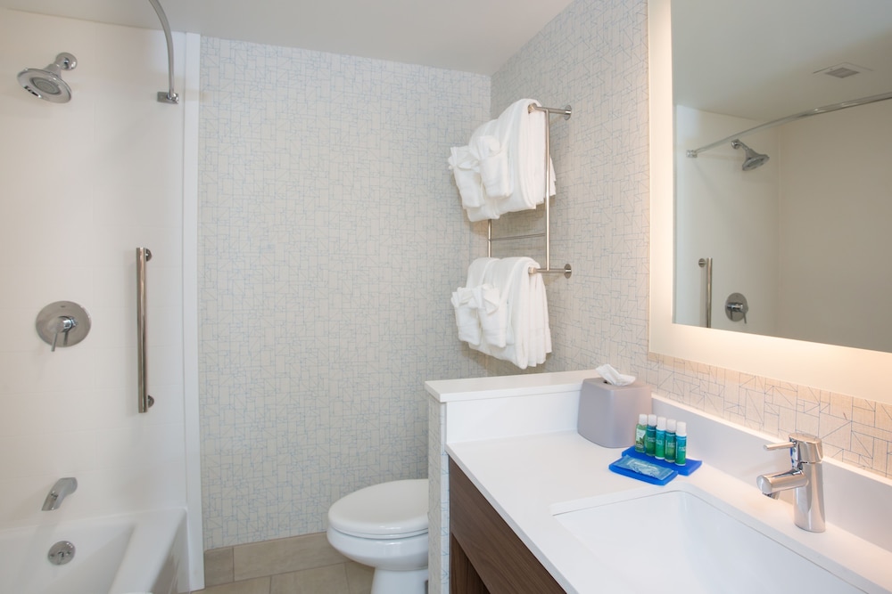 holiday inn express chelmsford an ihg hotel
