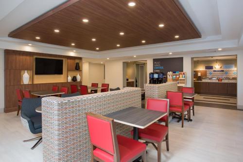 holiday inn express chelmsford an ihg hotel