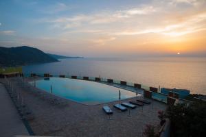 gh avalon sikani resort