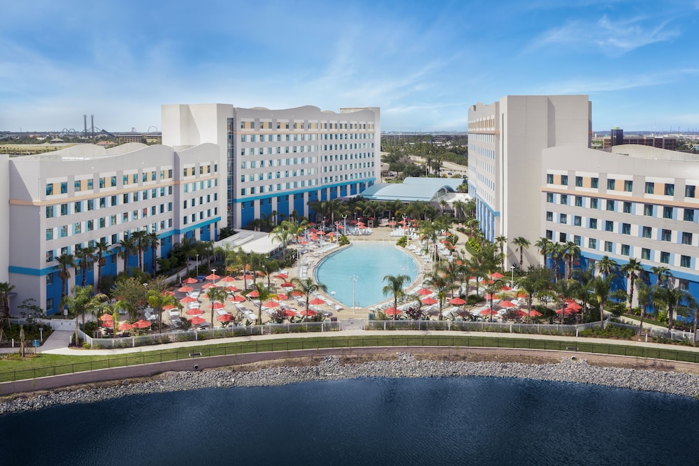 universals endless summer resort surfside inn and suites