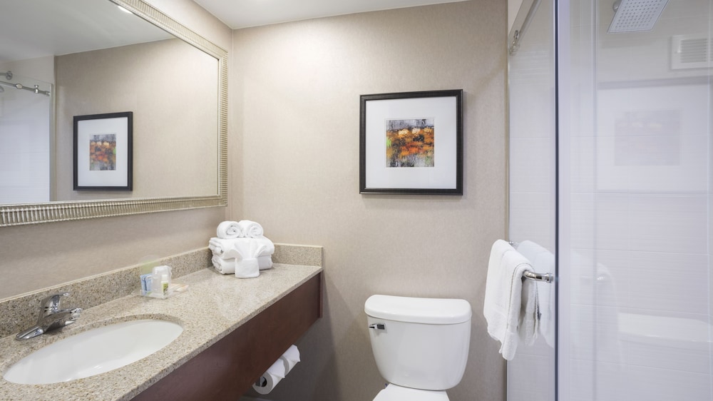 holiday inn cincinnati riverfront by ihg