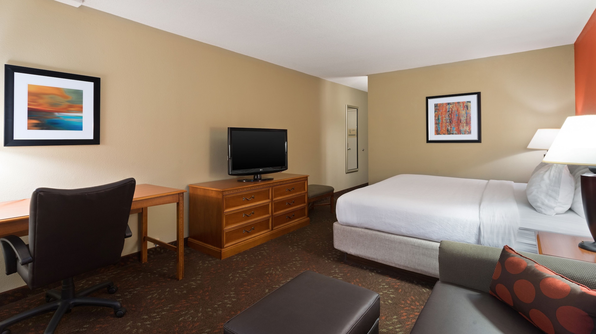 holiday inn cincinnati riverfront by ihg
