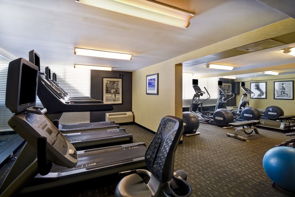 holiday inn cincinnati riverfront by ihg
