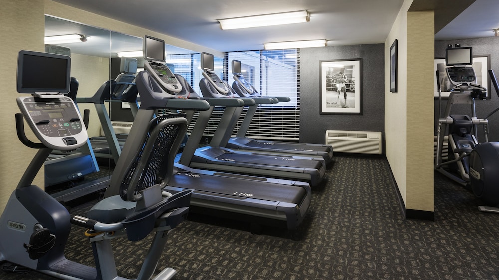 holiday inn cincinnati riverfront by ihg