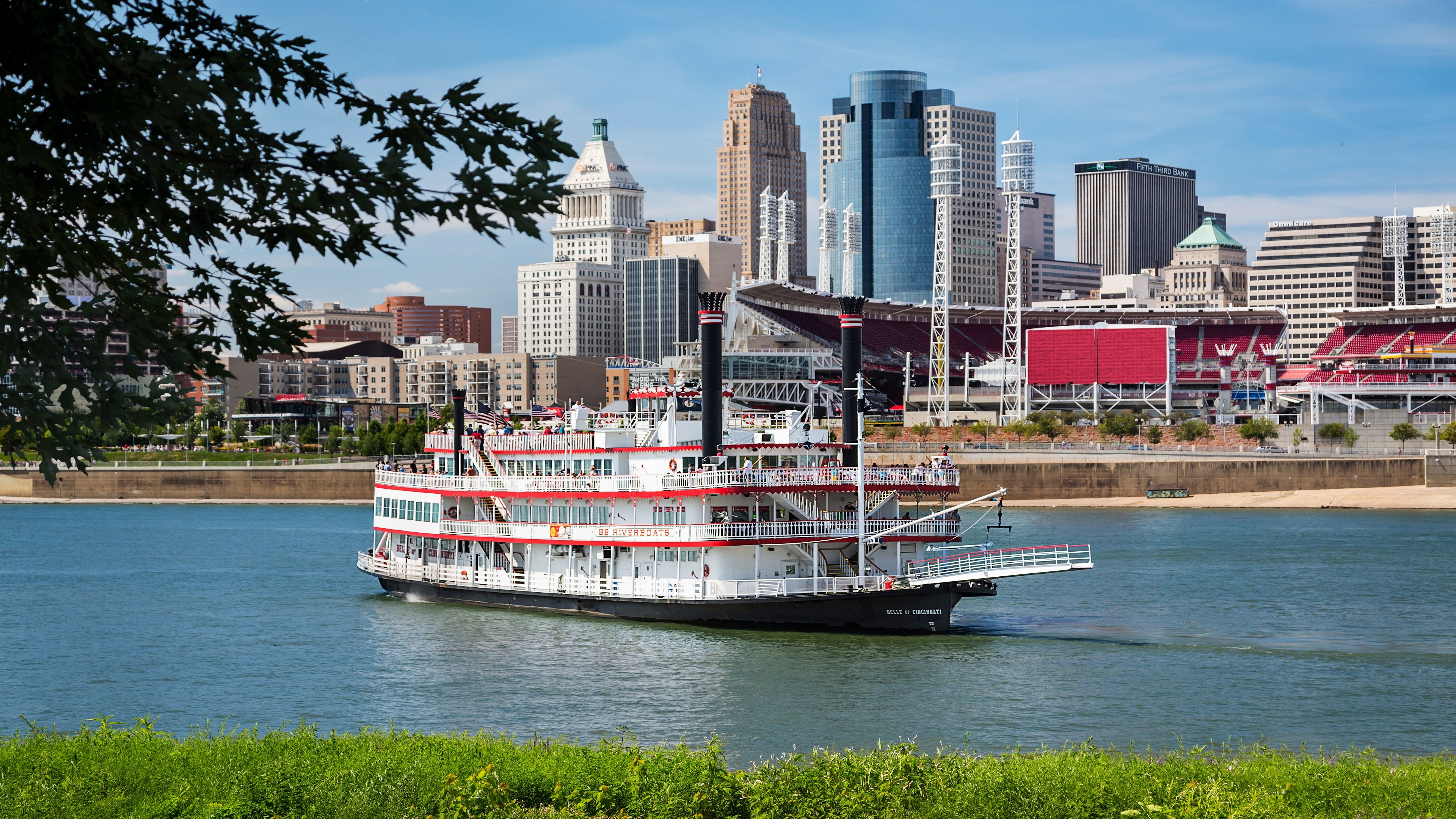 holiday inn cincinnati riverfront by ihg