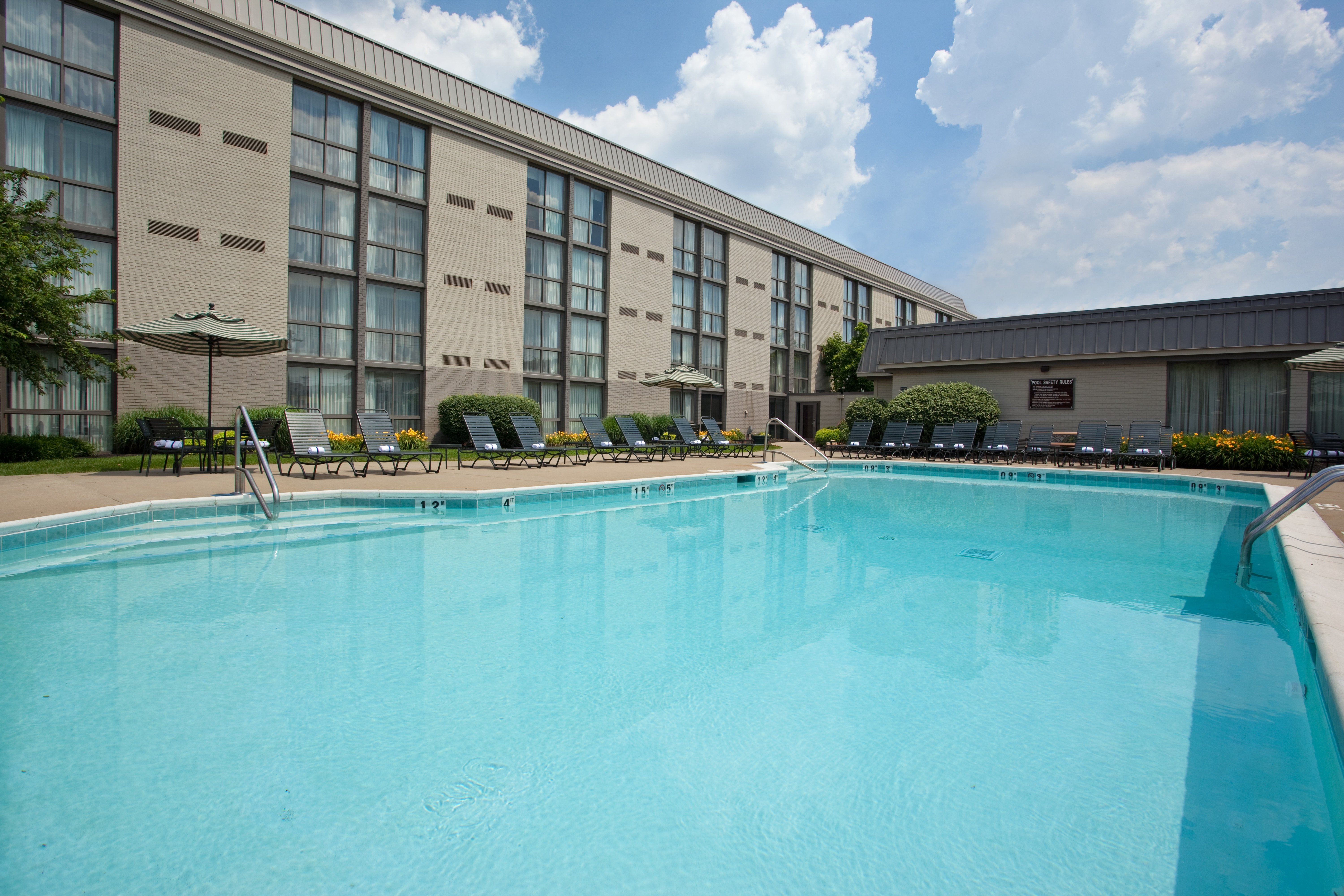 holiday inn cincinnati riverfront by ihg
