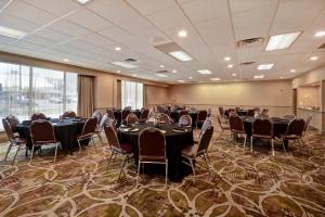 holiday inn cincinnati riverfront by ihg