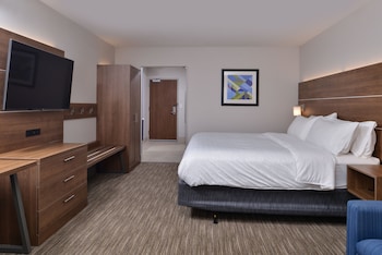 holiday inn express and suites marshalltown an ihg hotel