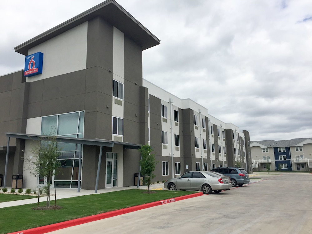 studio 6 san marcos tx