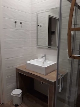 gazebo rooms