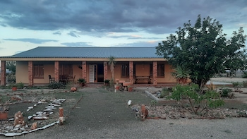 Tismaree Guestfarm,Rietoog>>Rehoboth,2.5 star