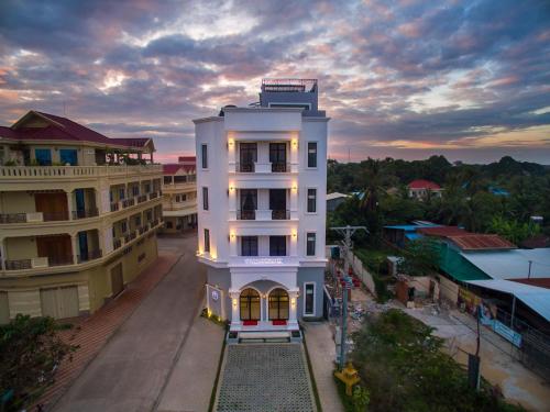 sky palace boutique hotel