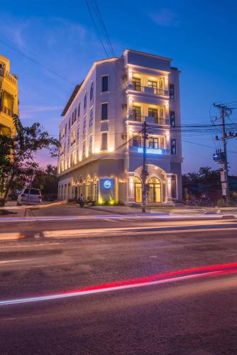 sky palace boutique hotel