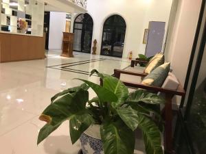 sky palace boutique hotel