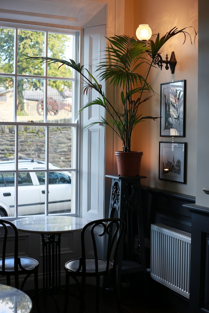 number 8 the townhouse