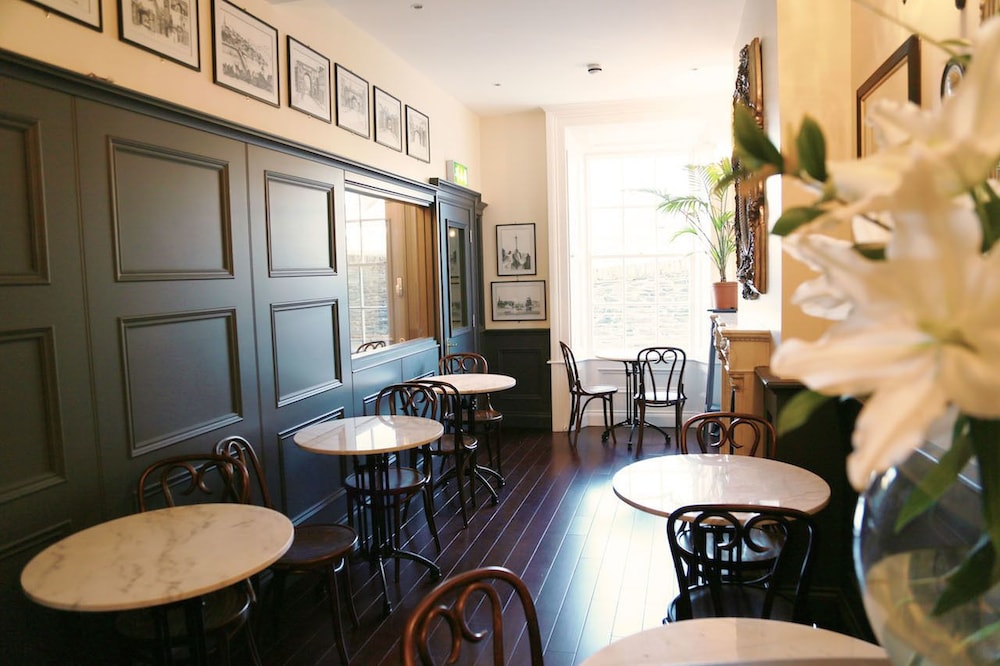 number 8 the townhouse