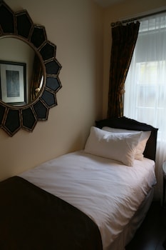 number 8 the townhouse