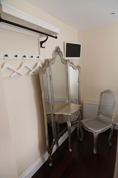 number 8 the townhouse