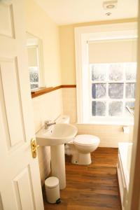 number 8 the townhouse