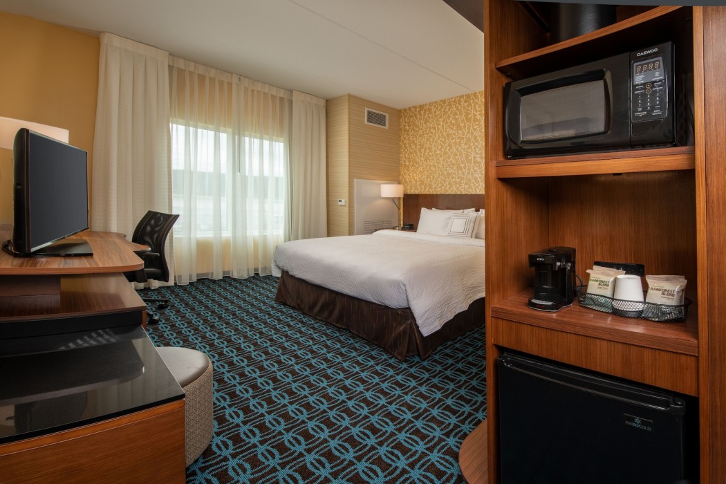 fairfield inn and suites by marriott harrisburg international airport