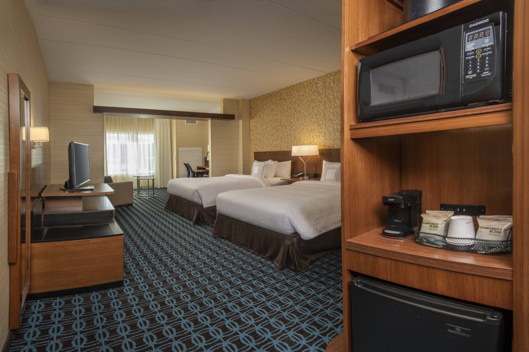 fairfield inn and suites by marriott harrisburg international airport