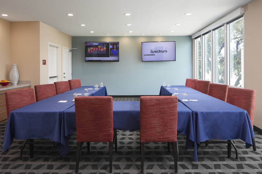 towneplace suites by marriott tampa south