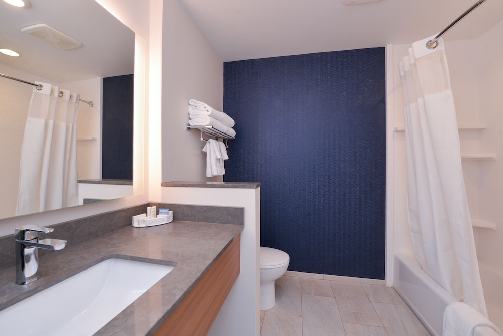 fairfield inn and suites by marriott columbus grove city