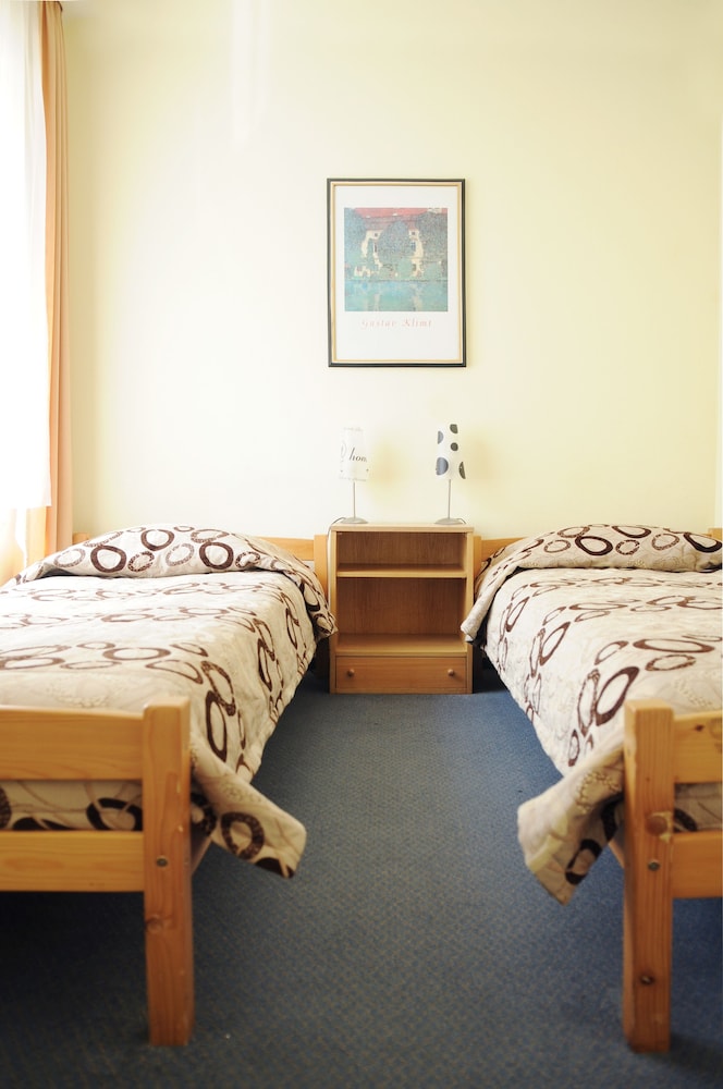 amicus hotel