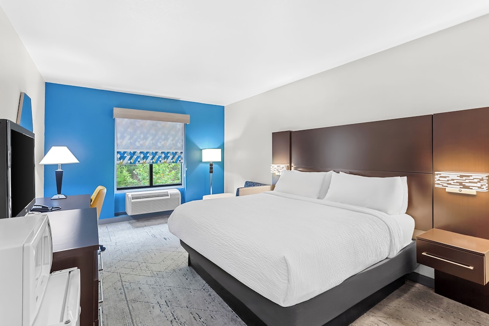 holiday inn express hotel and suites cross lanes by ihg