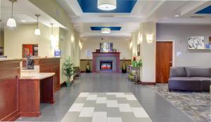 holiday inn express hotel and suites cross lanes by ihg