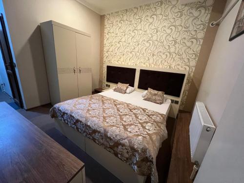 khaghani center hotel