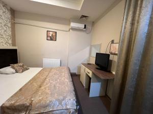 khaghani center hotel