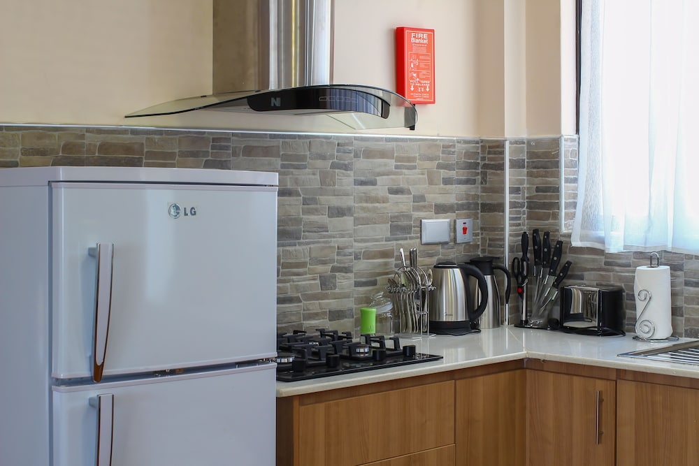 highlands suites apartment hotel