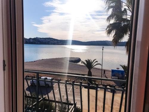 villa okruk 10 meters away from the beach