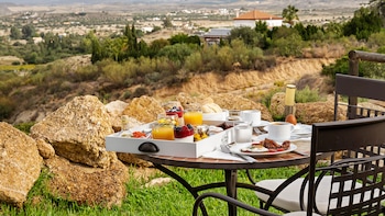 boutique hotel cortijo el sarmiento