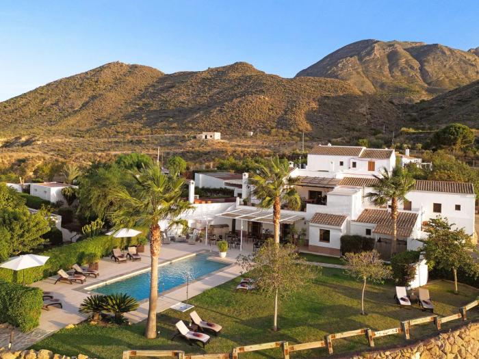 boutique hotel cortijo el sarmiento