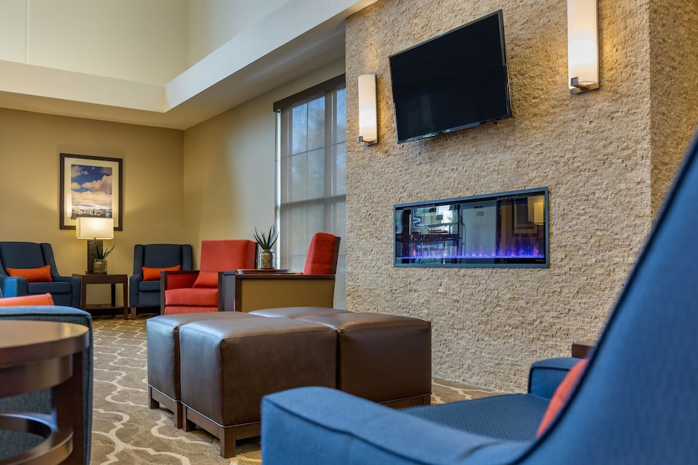 comfort inn and suites boise airport