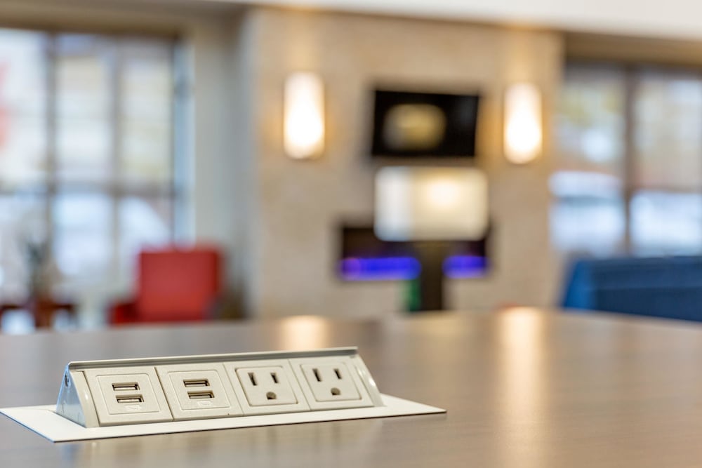 comfort inn and suites boise airport