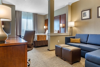 comfort inn and suites boise airport