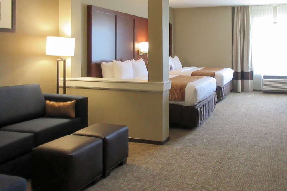 comfort inn and suites boise airport