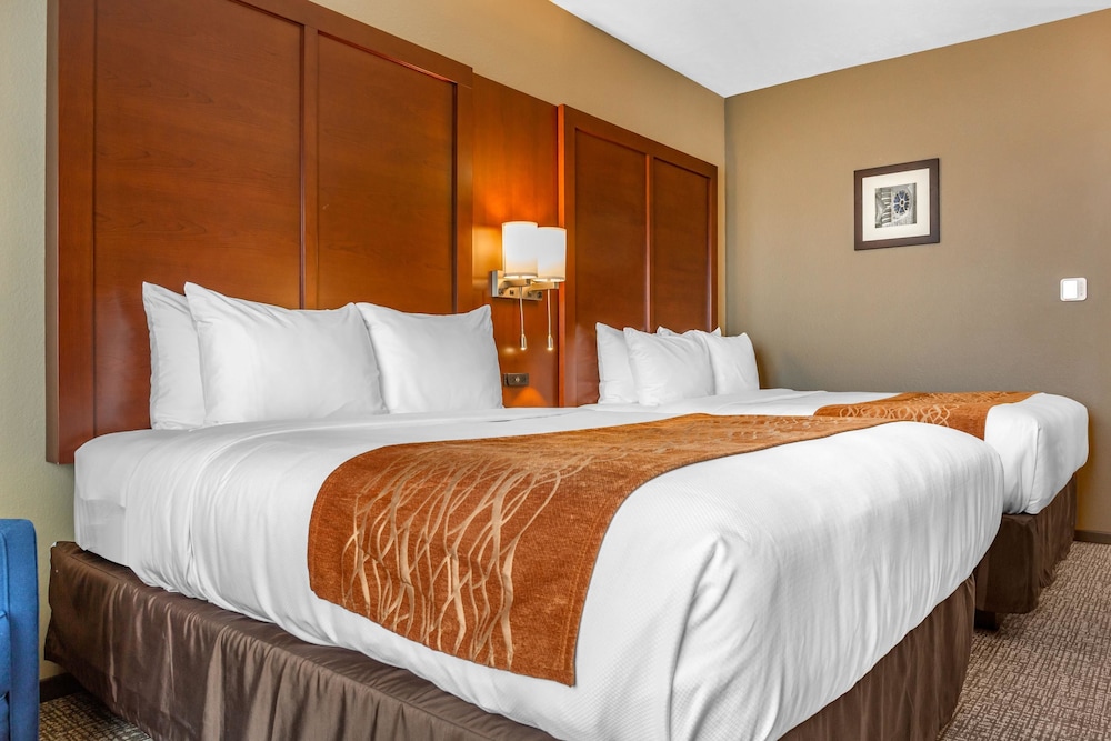 comfort inn and suites boise airport