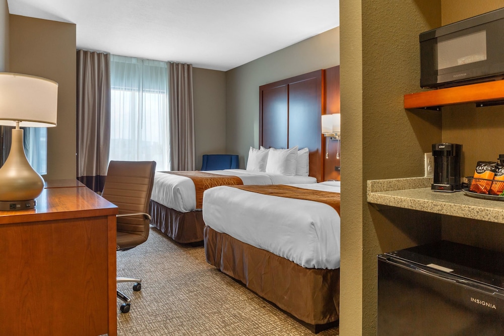 comfort inn and suites boise airport
