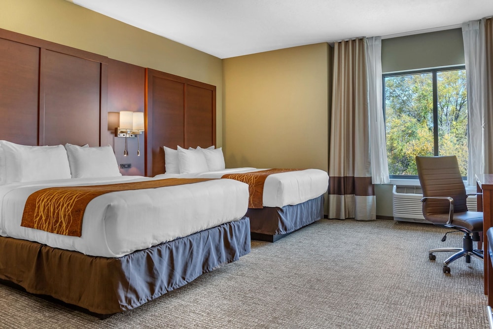 comfort inn and suites boise airport