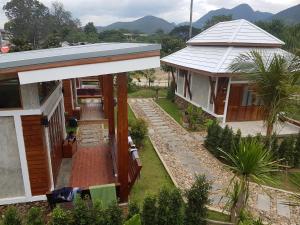 slow life sabaidee pai bed and breakfast