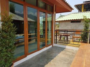 slow life sabaidee pai bed and breakfast