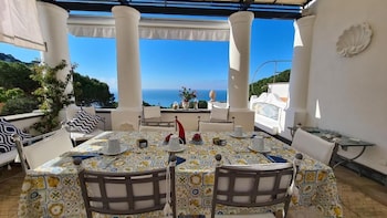 capri